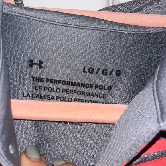 Men’s Under Armor Shirt - Picture 2 of 2